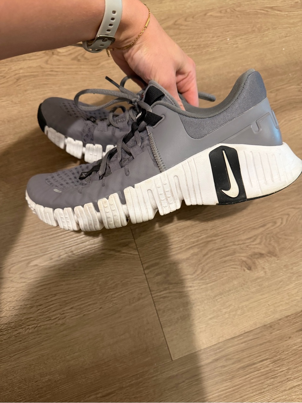 Nike Gray Metcon - Mens size 9 - Picture 5 of 6